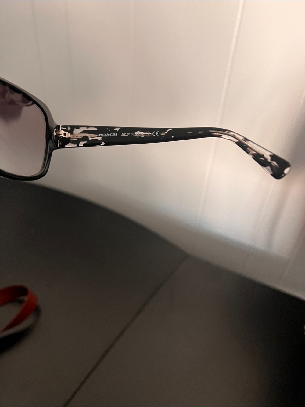 Authentic Coach sunglasses - Picture 7 of 10